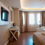 Alesta Φετιγιέ